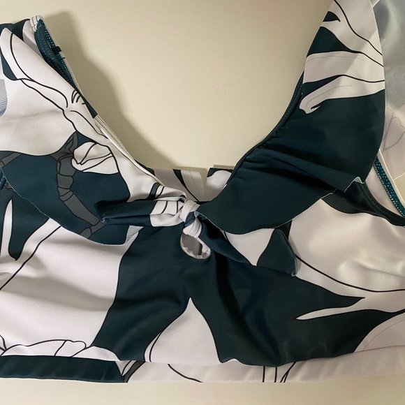 New Bathing Suit - Picture 4 of 4